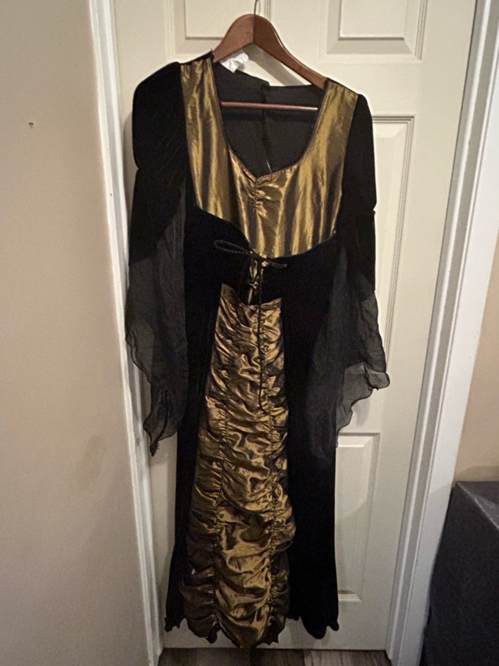 Black Velvet and Gold Satin Gothic Renaissance Sorceress gown -size medium/Large